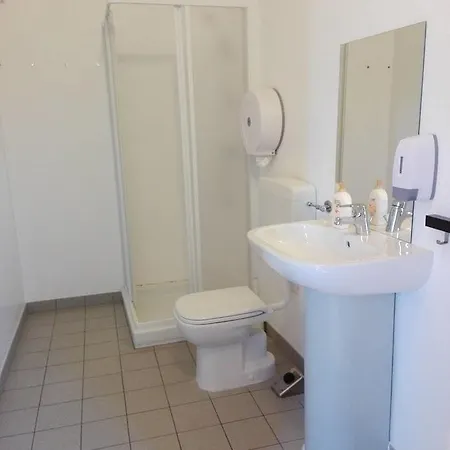 אכסניה Cascina Respau *