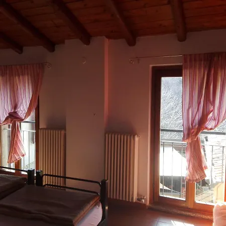 Vandrarhem Cascina Respau